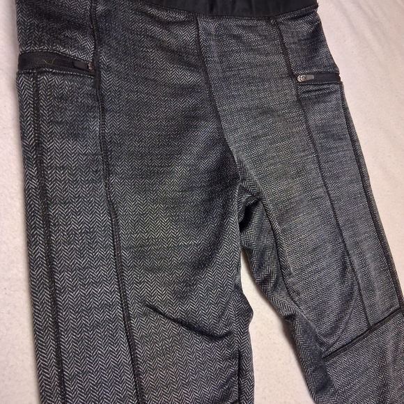 Ardenes Women Move Charcoal Leggings - Picture 4 of 4